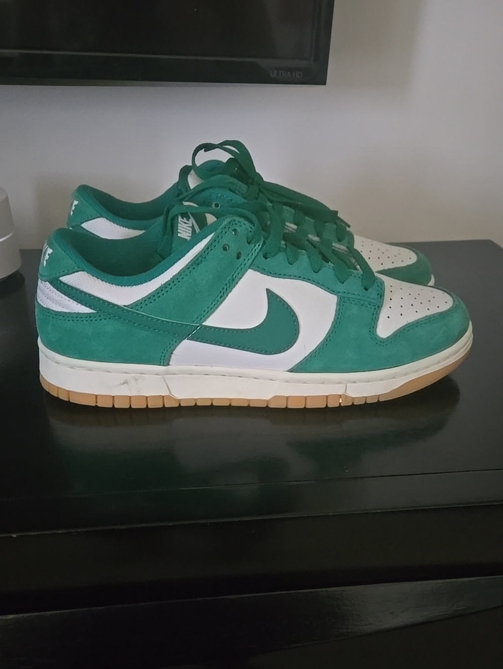 Nike Low-Top Sneakers in Teal Green and White - Picture 1 of 4